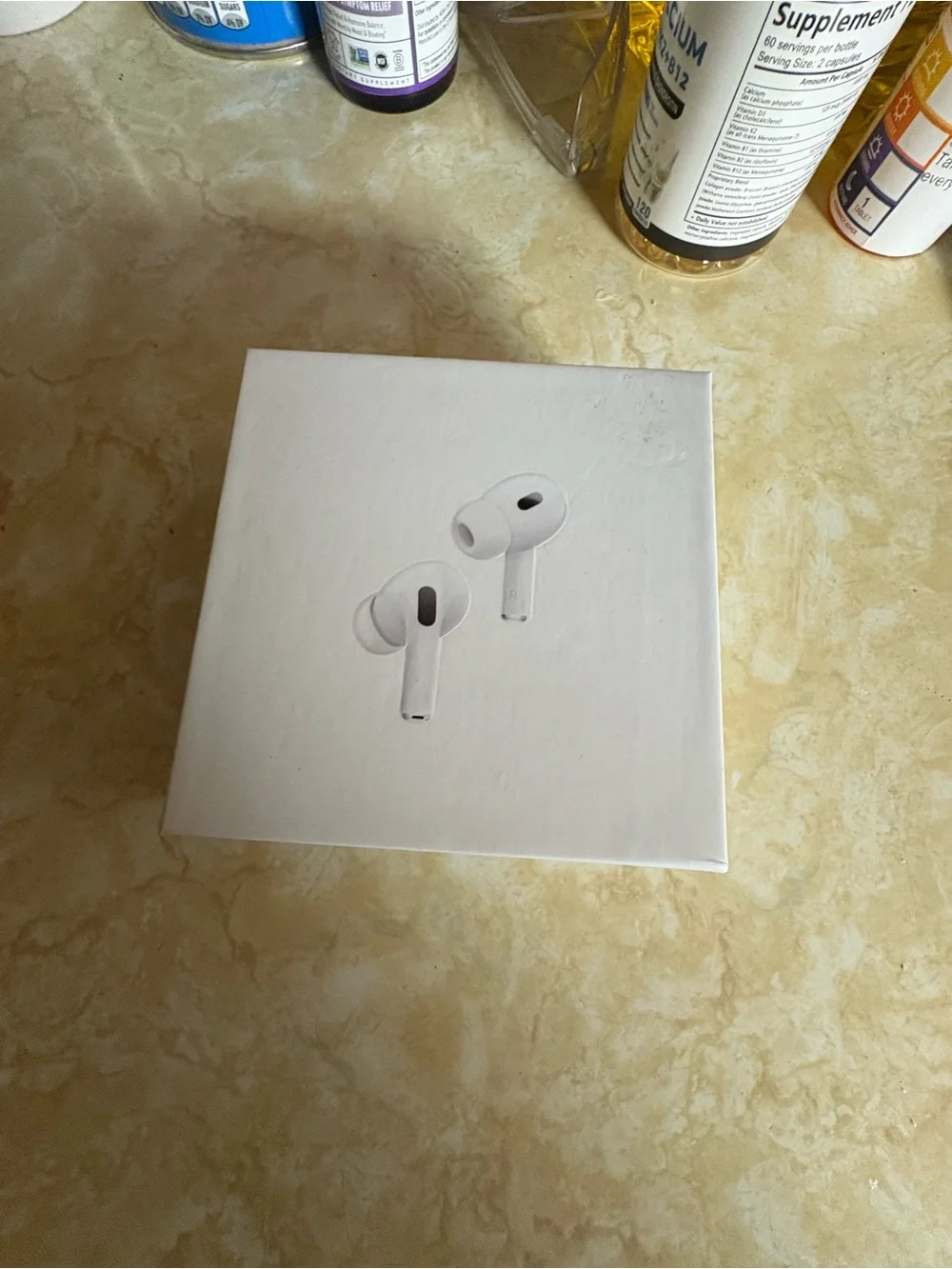 Apple White Wireless Earbuds with Charging Case